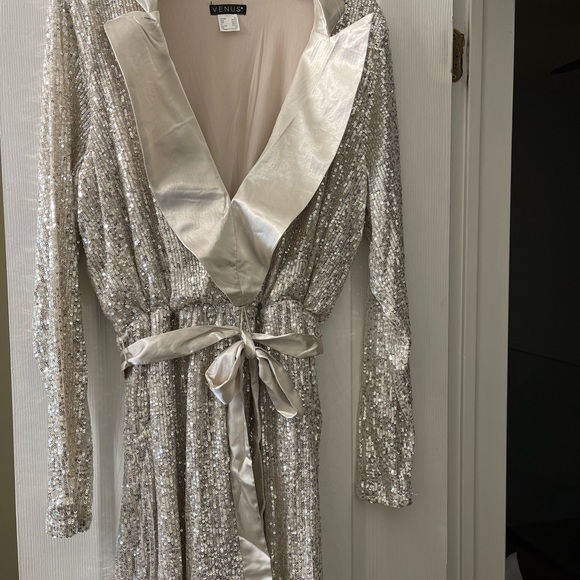 Venus silver romper size xl - Picture 4 of 9